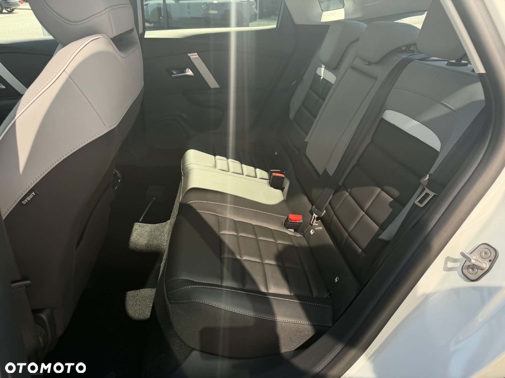 Citroën C4X 1.2 mHEV Max eDCT6 - 10