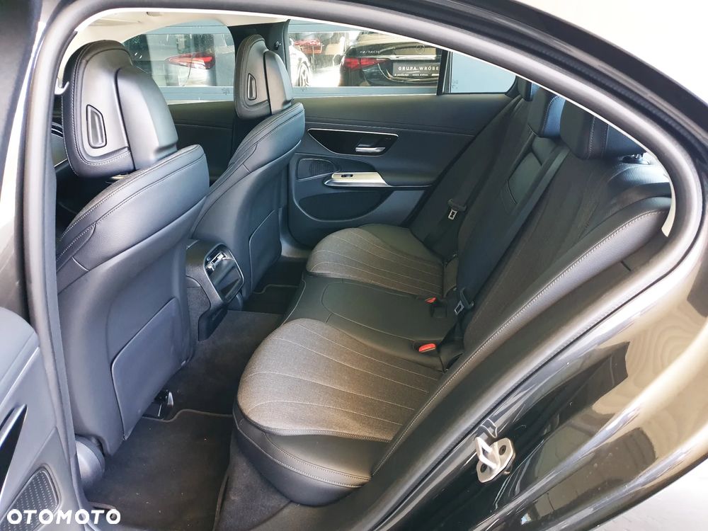 Mercedes-Benz Klasa E 220 d mHEV Avantgarde 9G-Tronic - 12