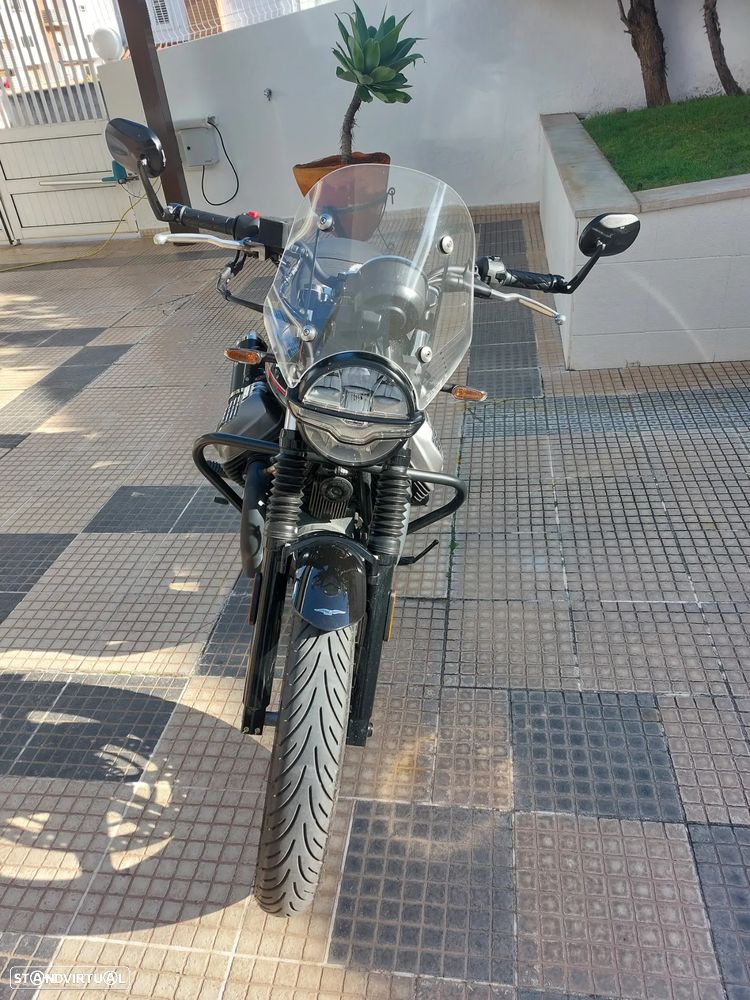 Moto Guzzi V7 Stone Special Edition - 2