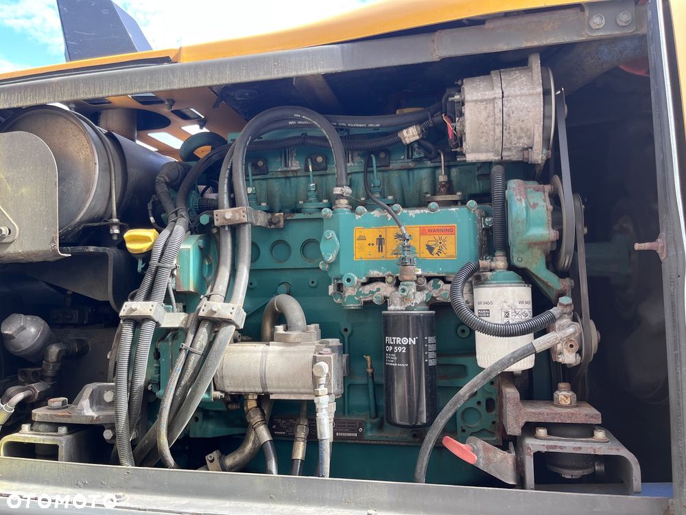 Volvo EW140B - 16