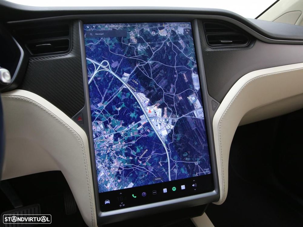 Tesla Model X 75D AWD - 23