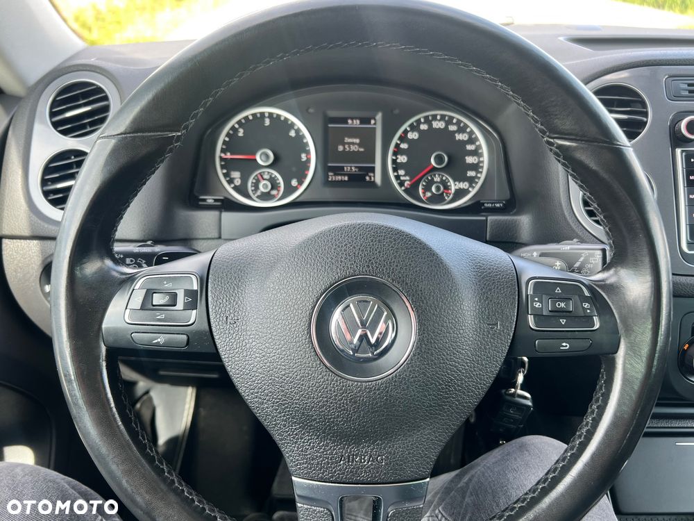Volkswagen Tiguan 2.0 TDI DPF 4Motion BlueMotion Technology DSG Lounge Track & Style - 7