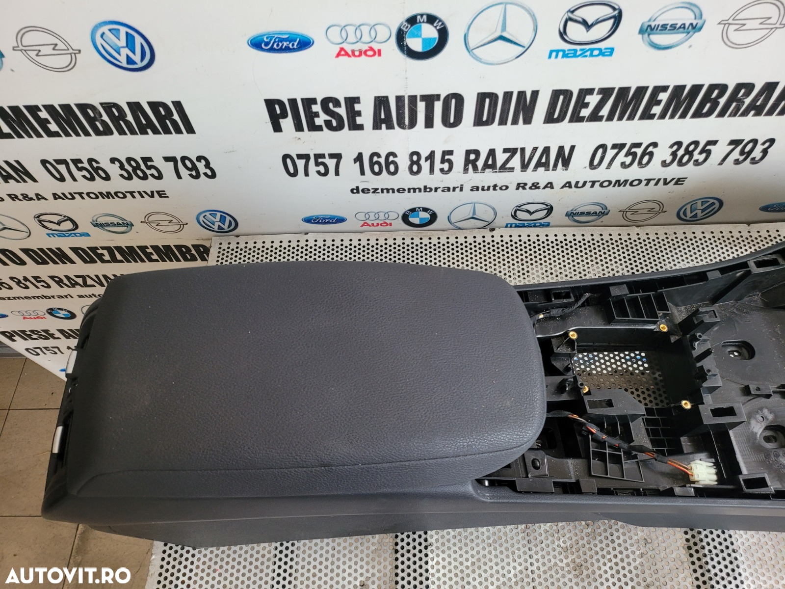 Cotiera Bmw X4 F26 Volan Stanga Din Piele Impecabila Cu Modul Auxiliar Si Usb An 2014-2015-2016-201 - 5