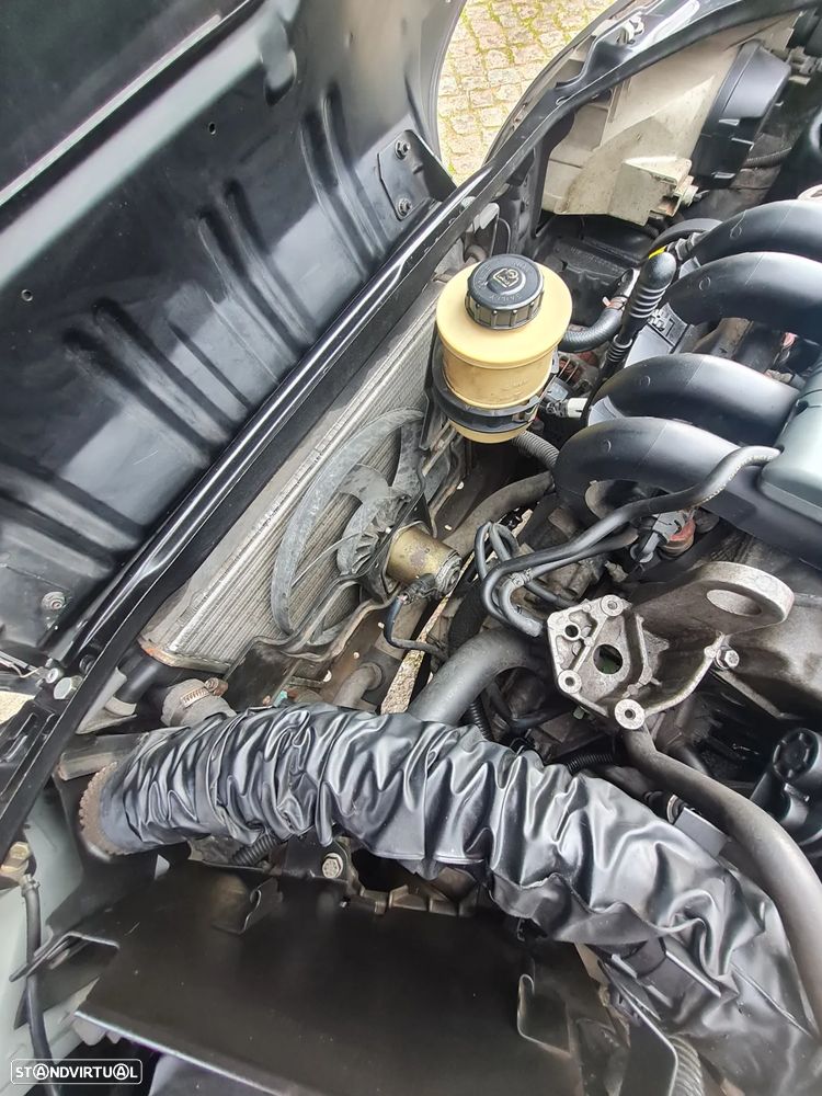 Renault Clio 1.2 Oasis - 12