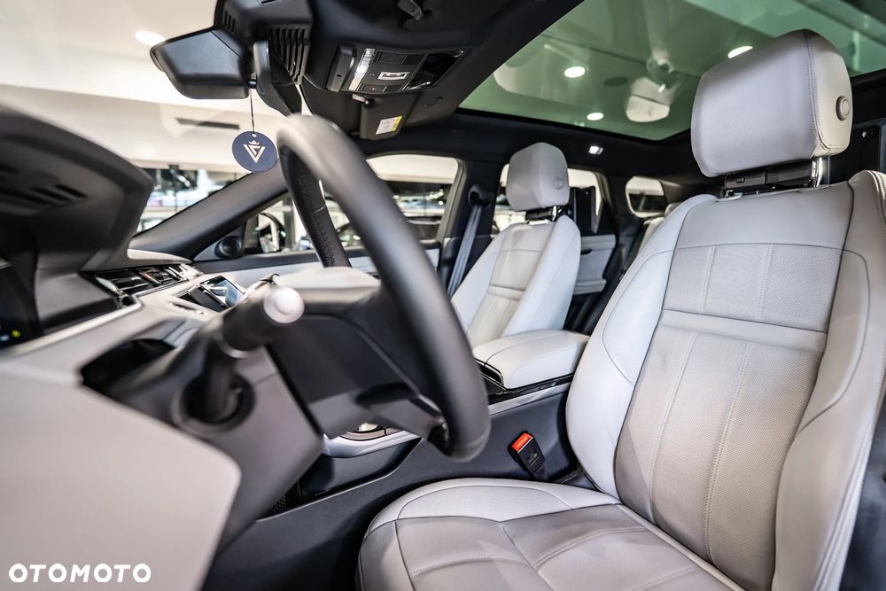 Land Rover Range Rover Evoque - 26