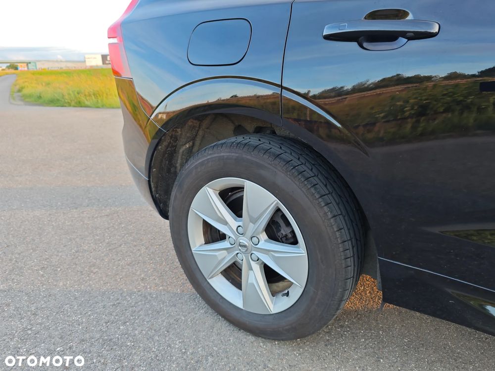 Volvo XC 60 B4 D Geartronic Momentum Pro - 23