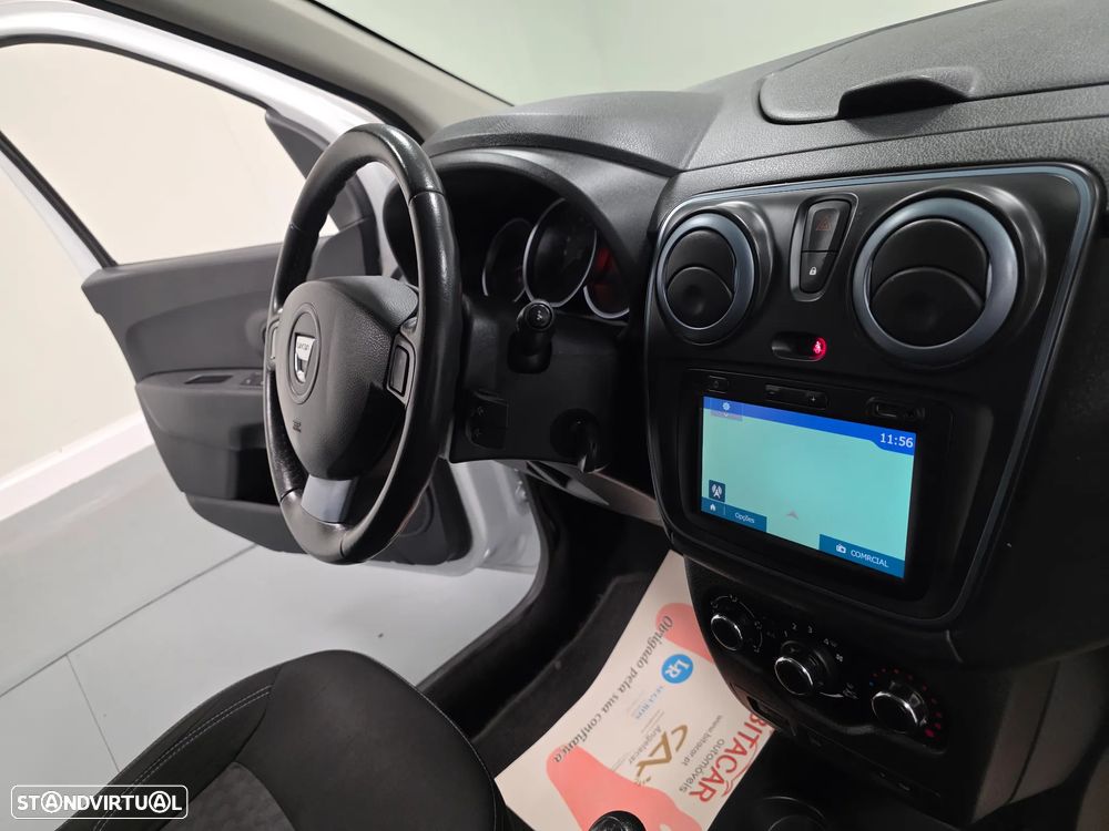 Dacia Lodgy TCe 115 Stepway - 39