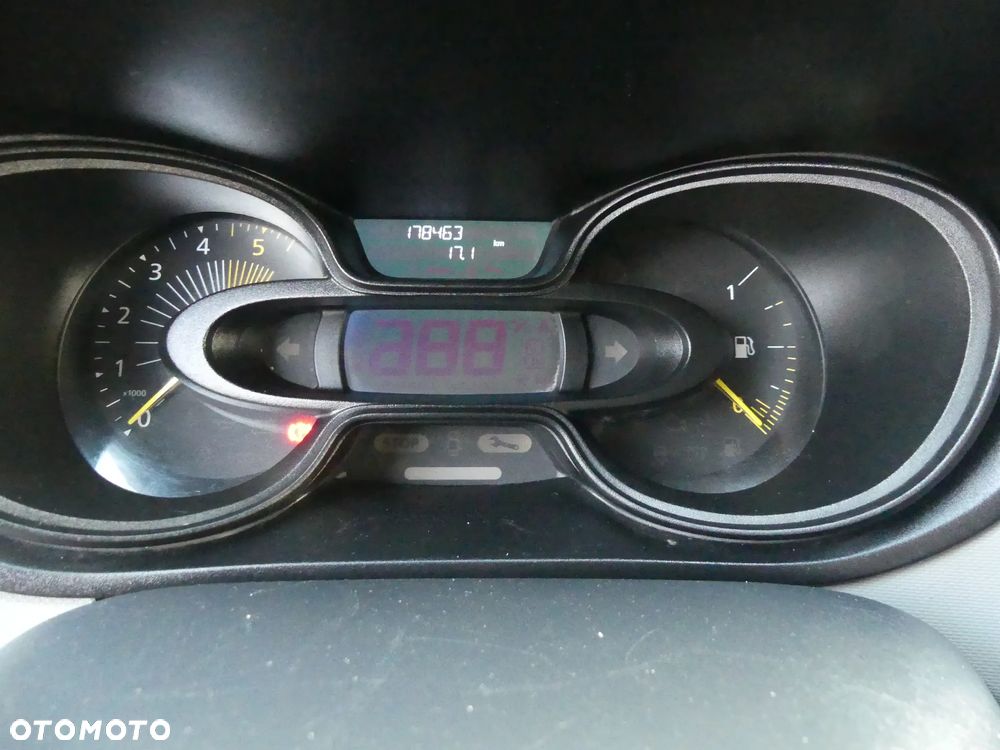Renault TRAFIC - 10