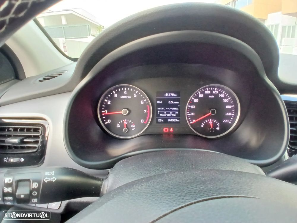 Kia Stonic 1.0 T-GDI TX - 10