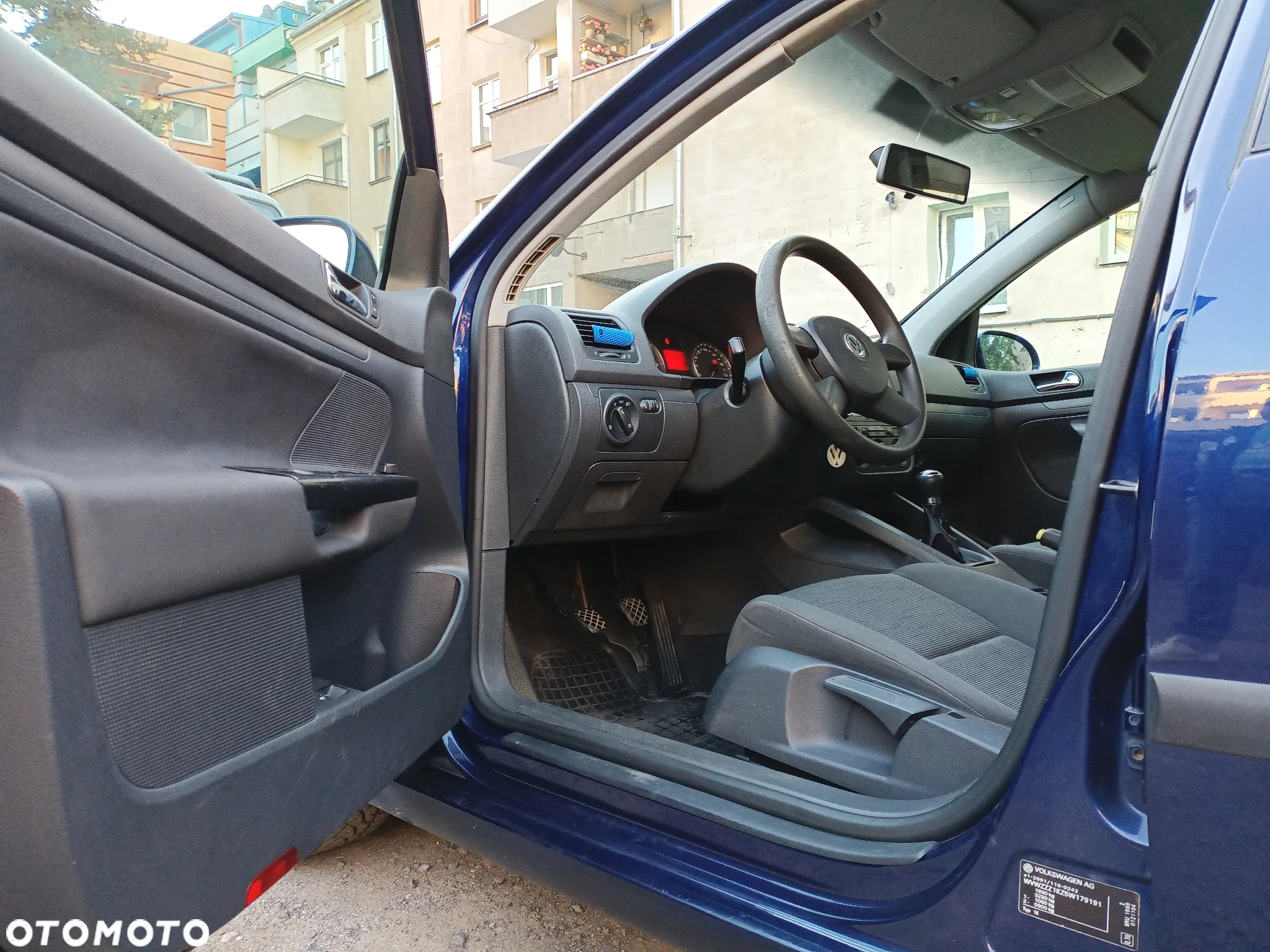 Volkswagen Golf - 24