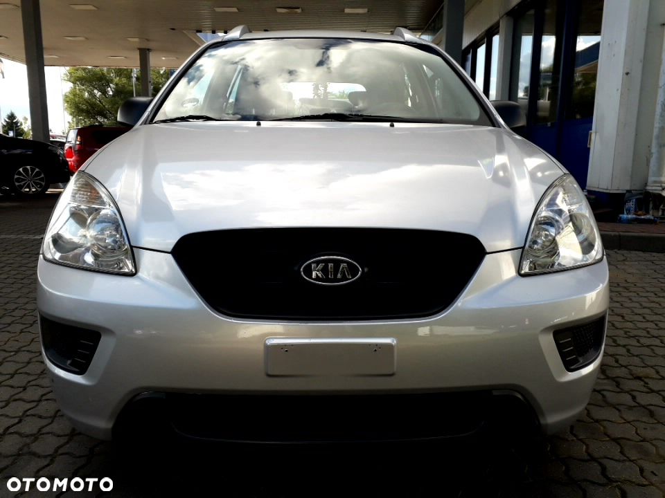 Kia Carens - 25