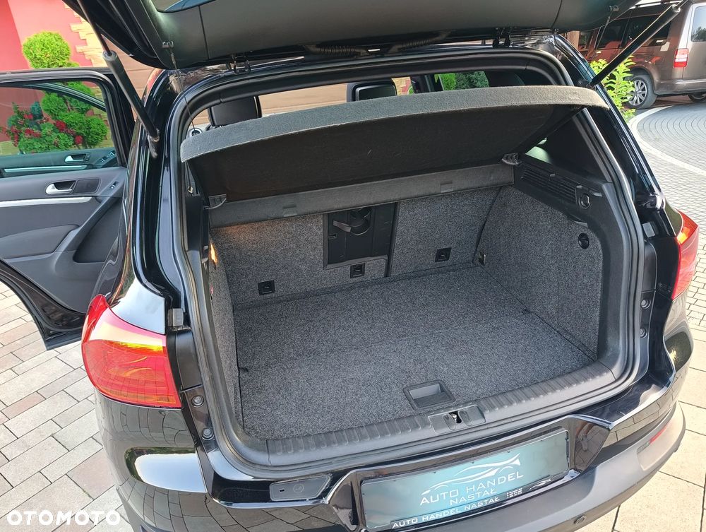 Volkswagen Tiguan 2.0 TDI SCR BlueMotion Technology Lounge Sport & Style - 35