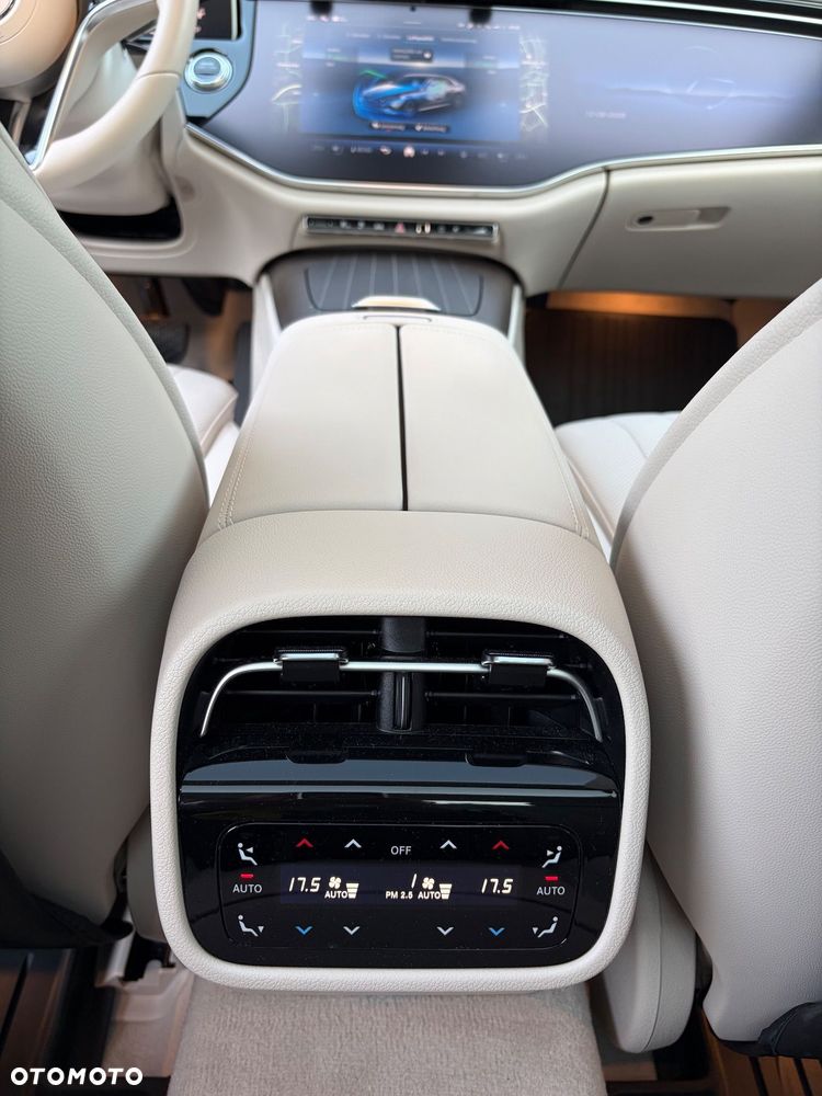 Mercedes-Benz Klasa E 300 de PHEV 4-Matic Exclusive 9G-Tronic - 17