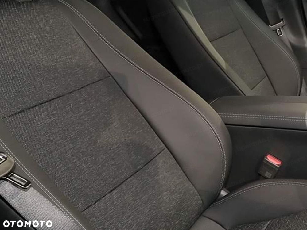 Mercedes-Benz CLA 200 mHEV 8G-DCT - 6