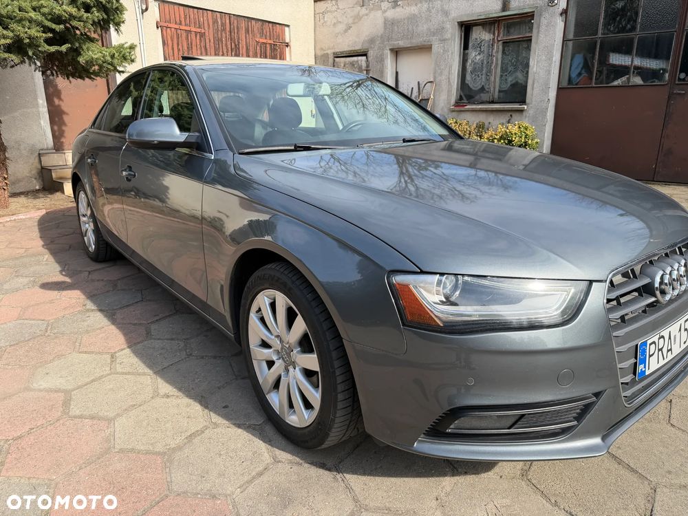 Audi A4 Limousine - 14