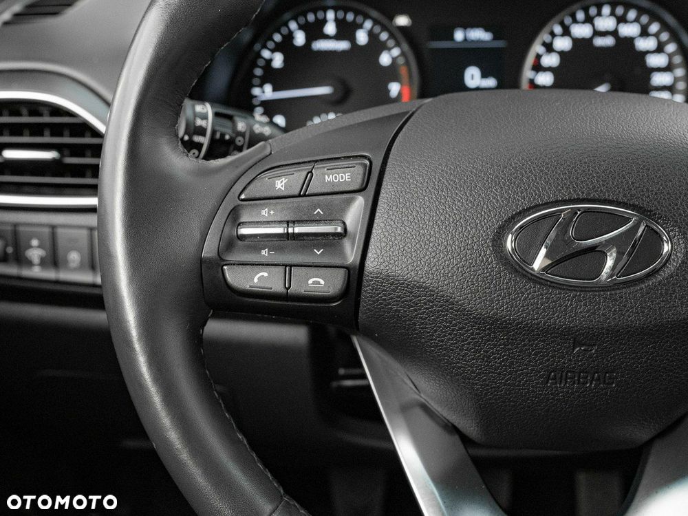 Hyundai i30 1.5 DPI Classic + - 15