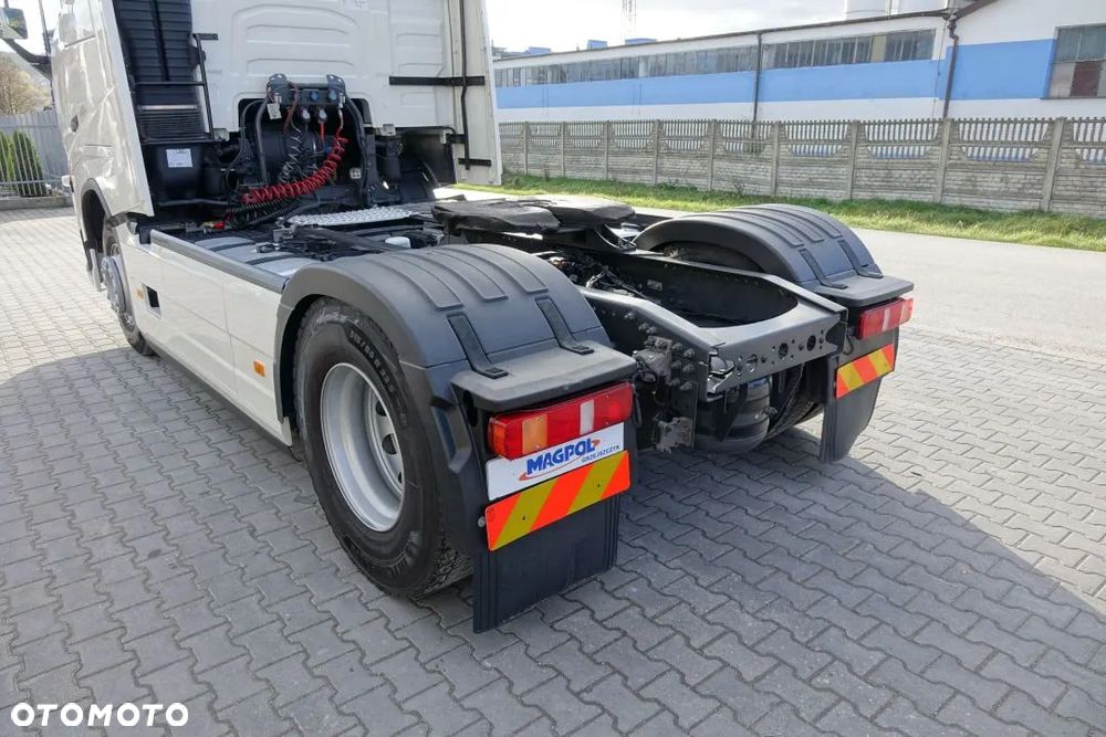 Volvo FH 460 GLOBETROTTER / STANDARD/ AUTOMAT / EURO 6 / 2 ZBIORNIKI PALIWA / KLIMATYZACJA POSTOJOWA/ LODÓWKA - 12