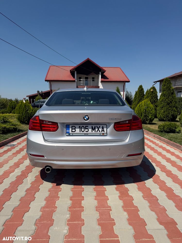 BMW Seria 3 320d Aut. Efficient Dynamics Edition Sport Line - 3
