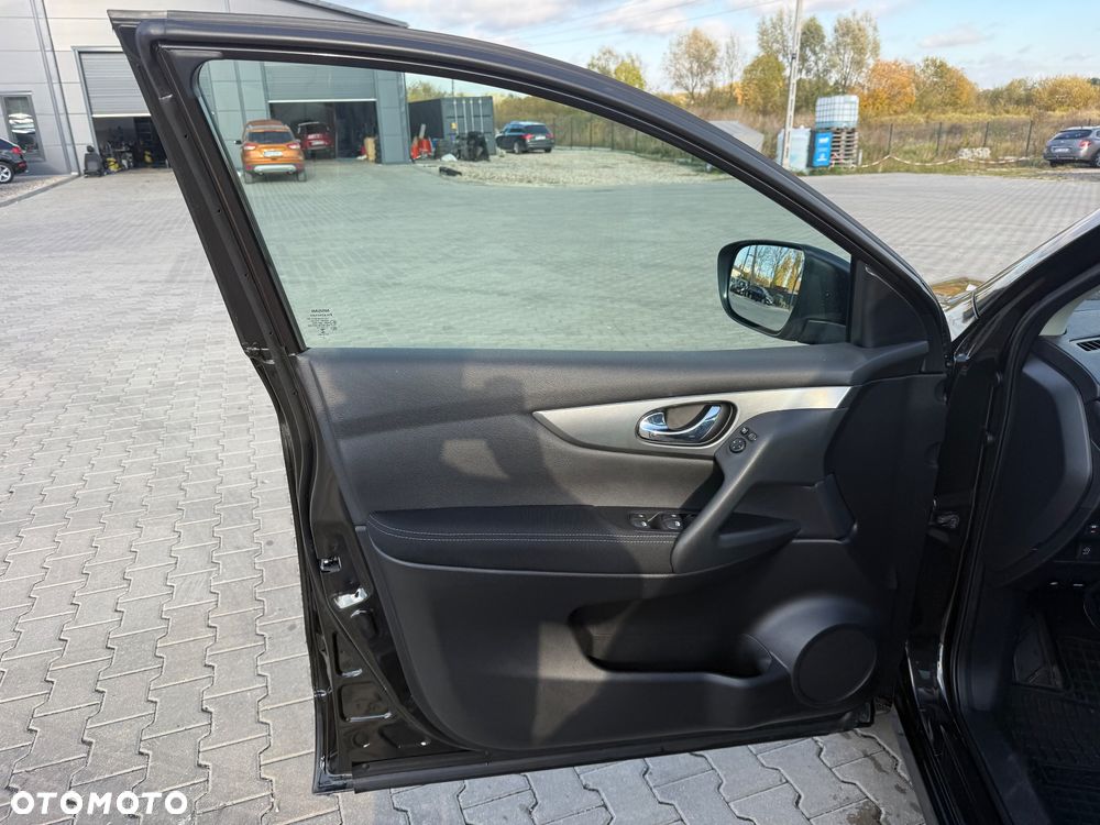 Nissan Qashqai 1.6 DIG-T Tekna+ - 25