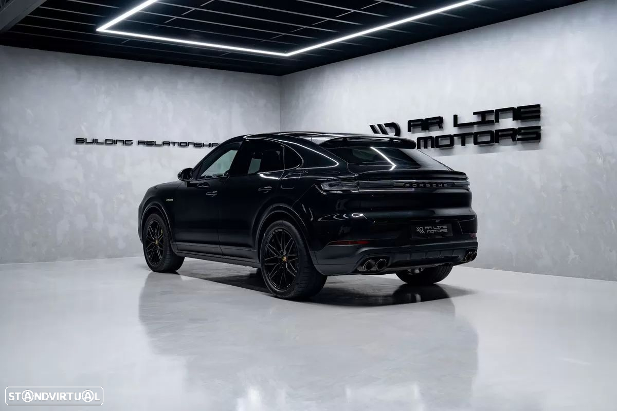 Porsche Cayenne Coupé E-Hybrid - 9