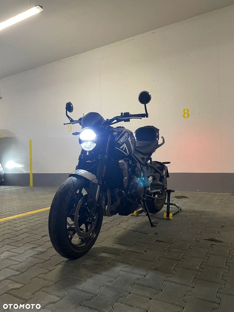 Triumph Trident - 2