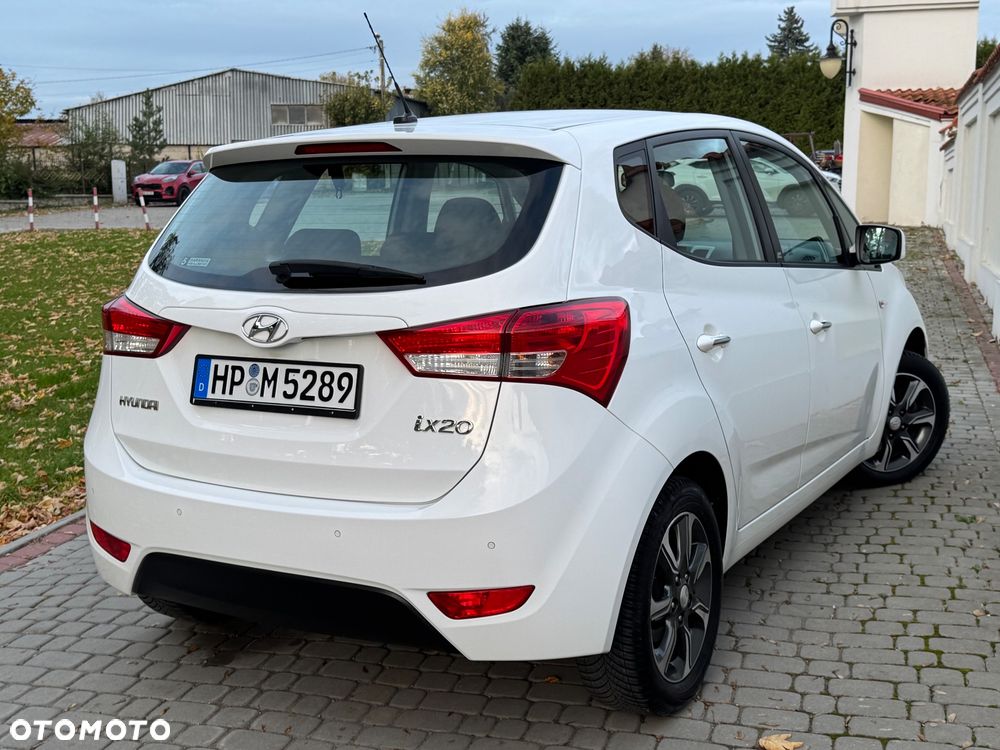 Hyundai ix20 - 12