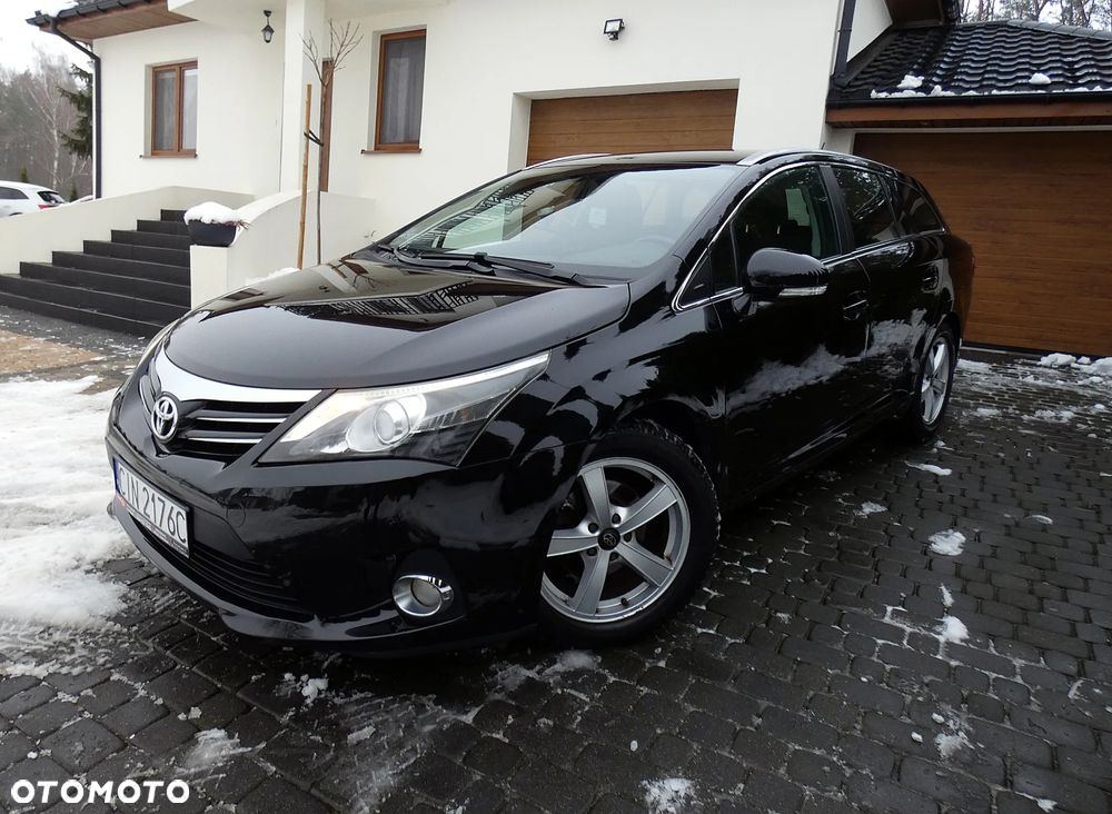 Toyota Avensis 1.8 Premium - 12
