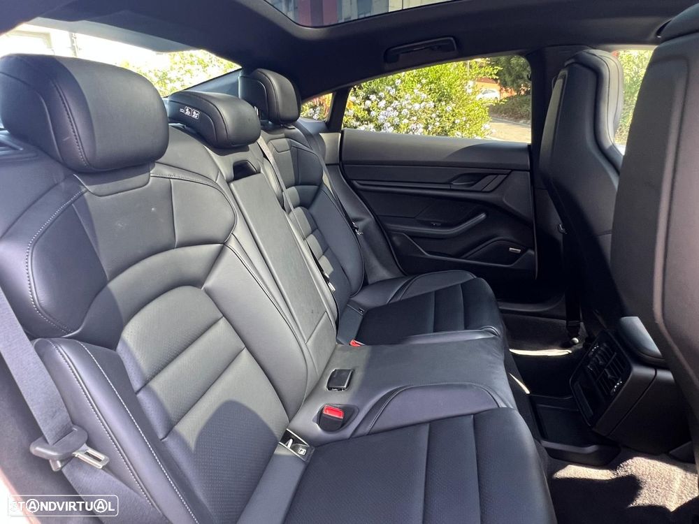 Porsche Taycan Standard - 13