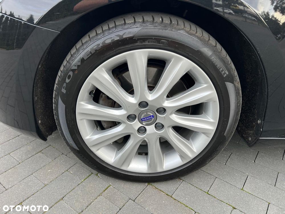 Volvo V40 D4 Geartronic Momentum - 13