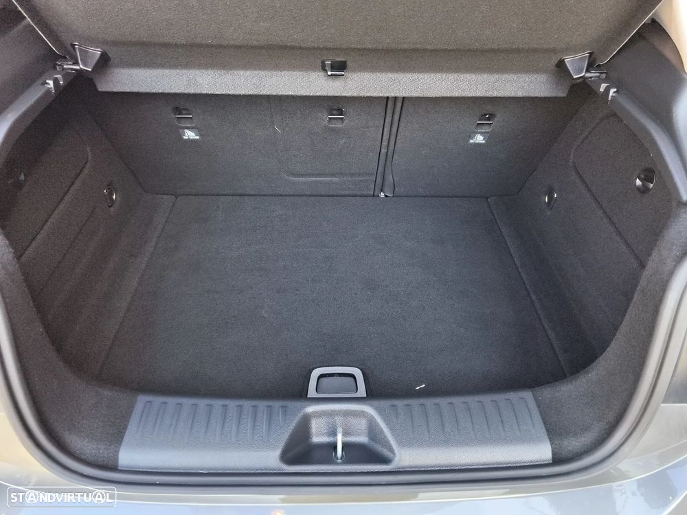 Mercedes-Benz A 180 d AMG Line - 21