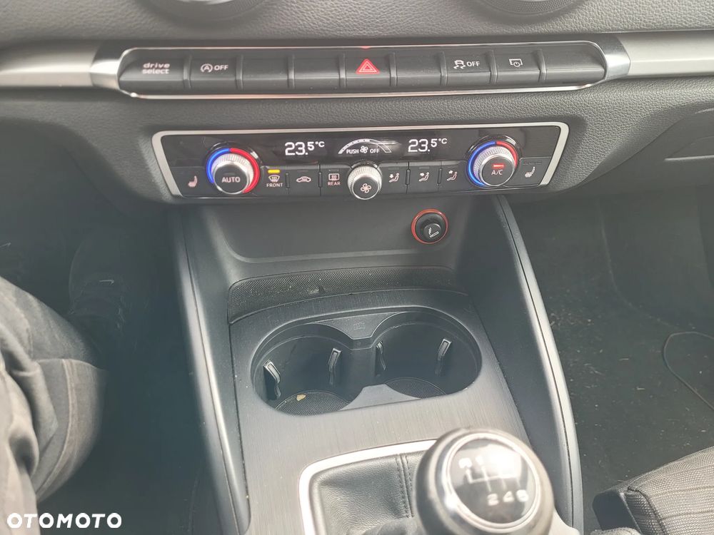 Audi A3 Sportback 1.6 TDI DPF Ambition - 32