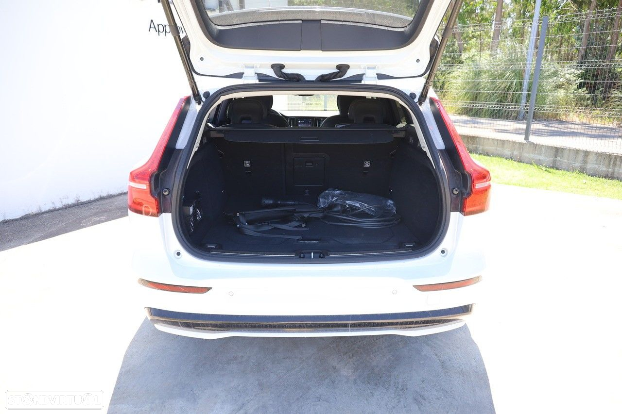 Volvo V60 2.0 T6 AWD TE Plus Dark - 6