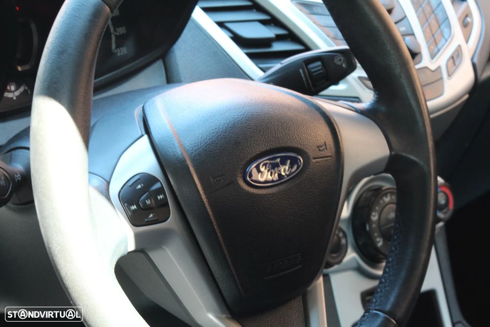 Ford Fiesta 1.4 TDCI Techno 104g - 18
