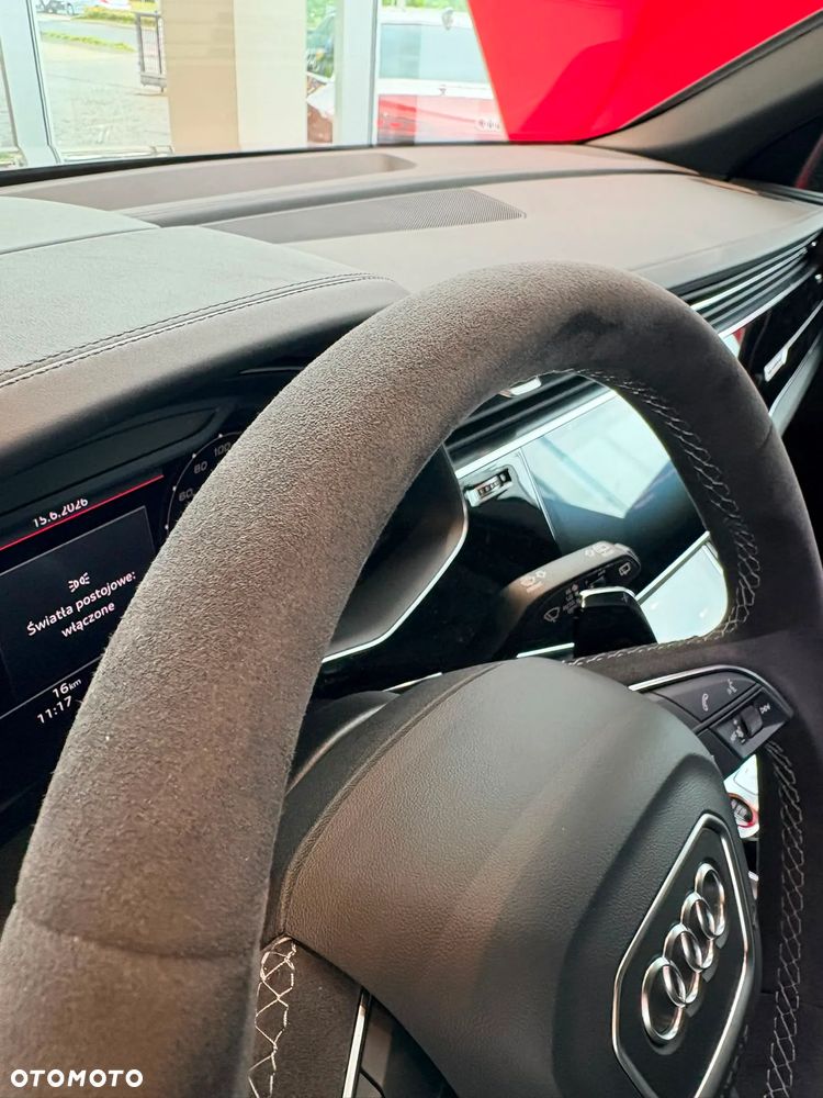 Audi RS Q8 - 10
