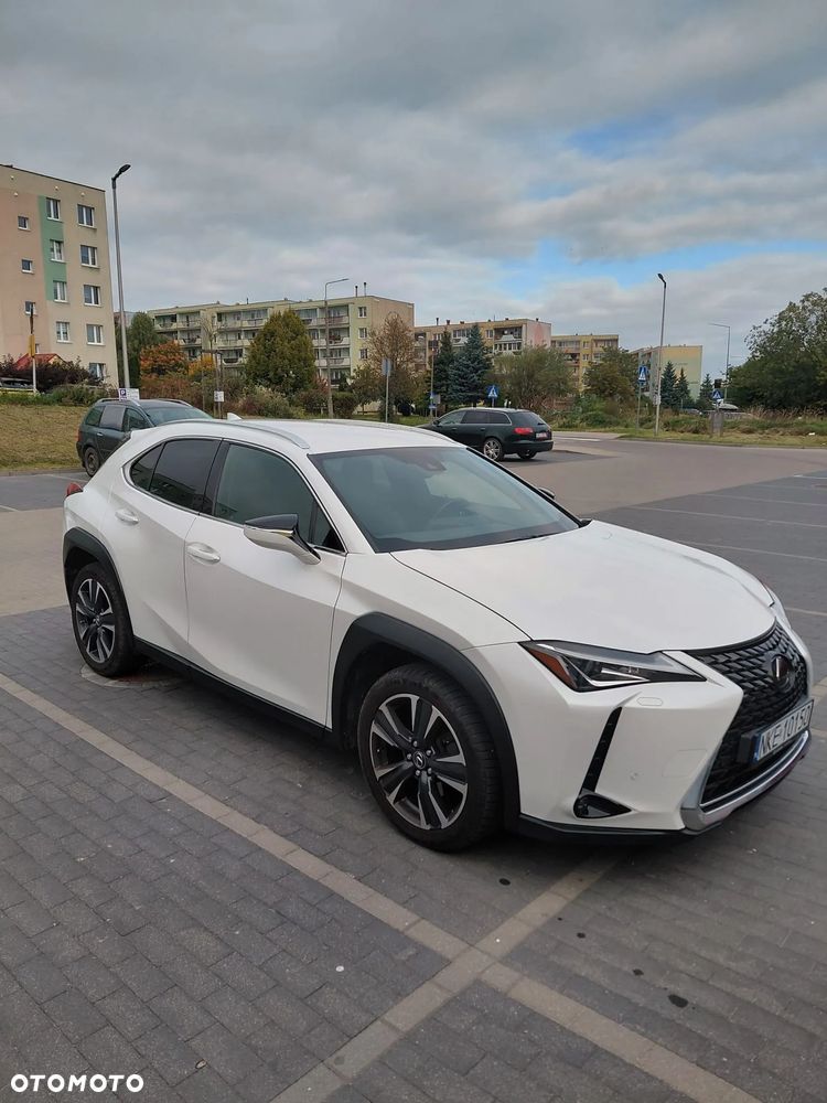 Lexus UX - 3