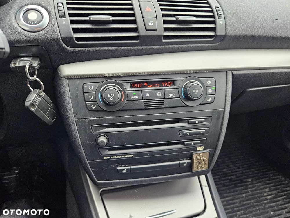 BMW Seria 1 118d - 16