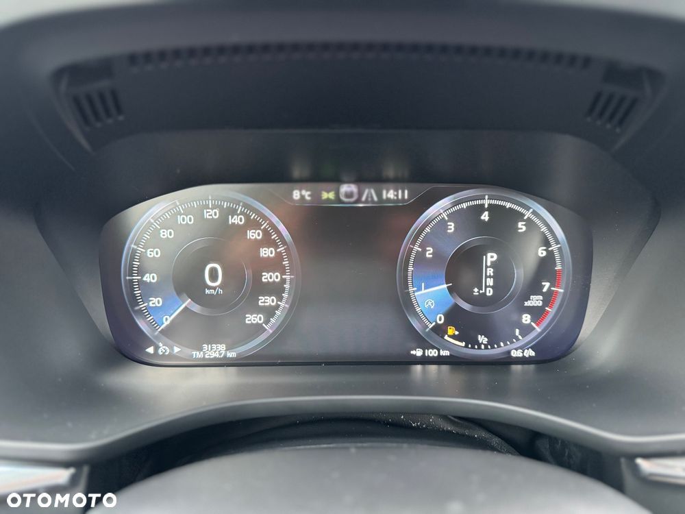 Volvo XC 60 T5 AWD Momentum Pro - 26