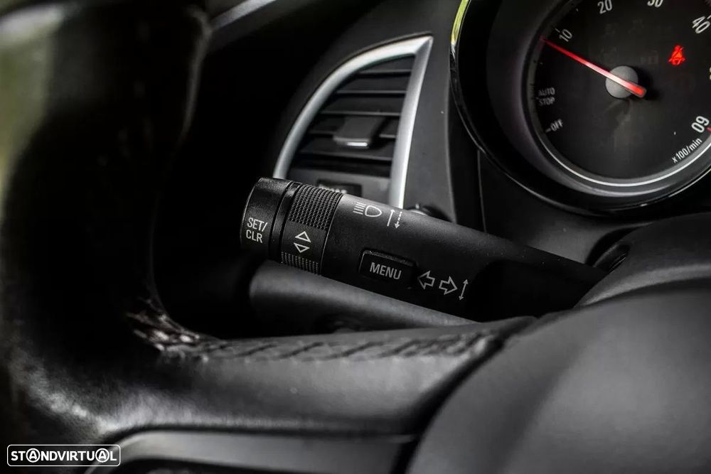 Opel Astra Sports Tourer - 15