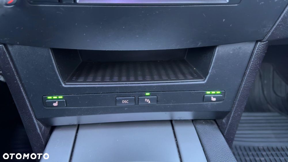 BMW Seria 5 520i Touring Edition Exclusive - 38