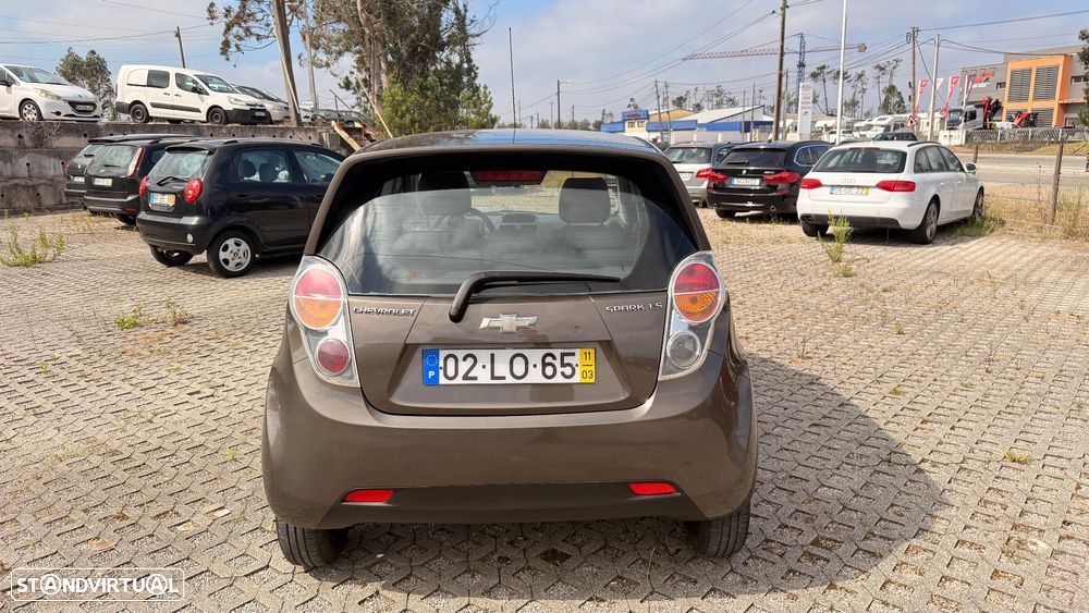 Chevrolet Spark 1.0 L - 6
