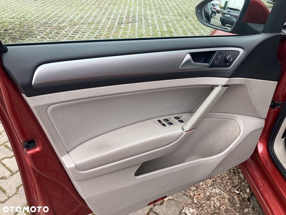 Volkswagen Golf 1.2 TSI BMT Comfortline - 14