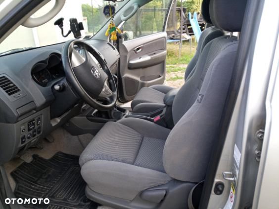 Toyota Hilux 3.0 D-4D SR5 - 5