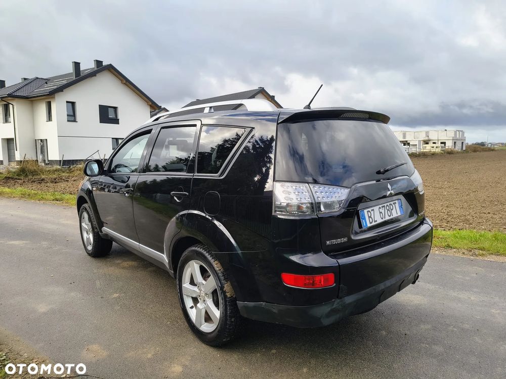 Mitsubishi Outlander 2.0 DI-D 4WD Instyle - 2