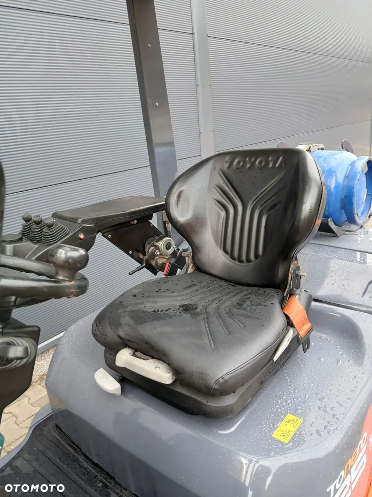 Toyota 02-8FGF25 - 8