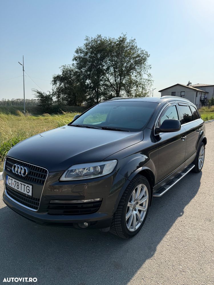 Audi Q7 - 1