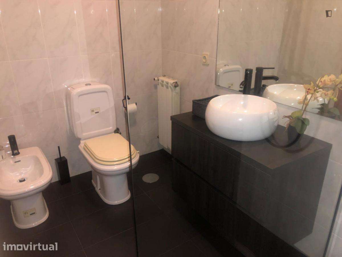 Quarto - localizado em Vila nova de gaia - Grande imagem: 5/17