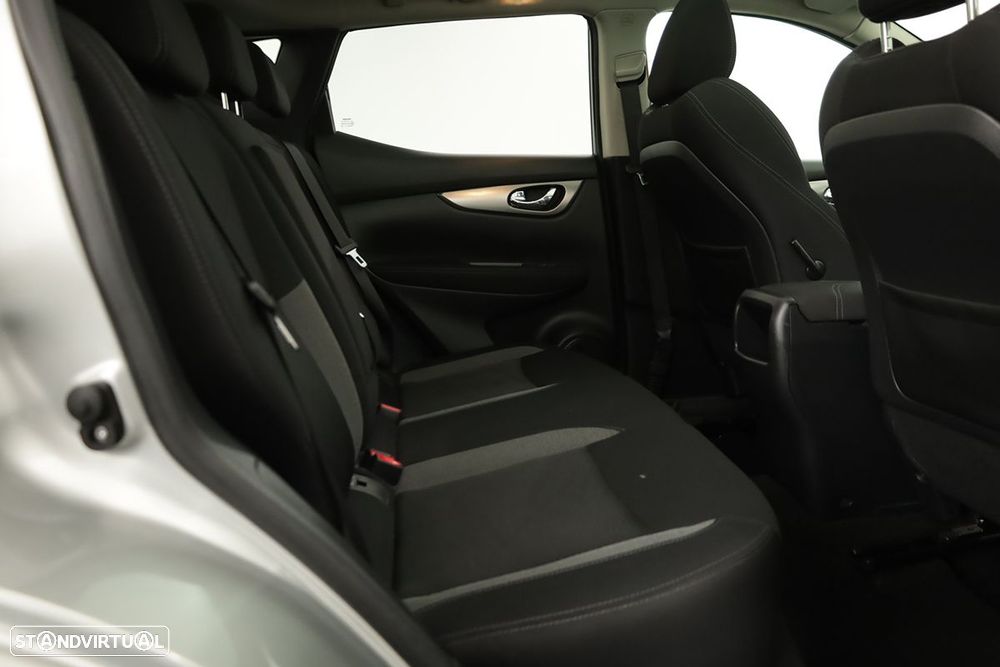 Nissan Qashqai 1.5 dCi N-Connecta - 22