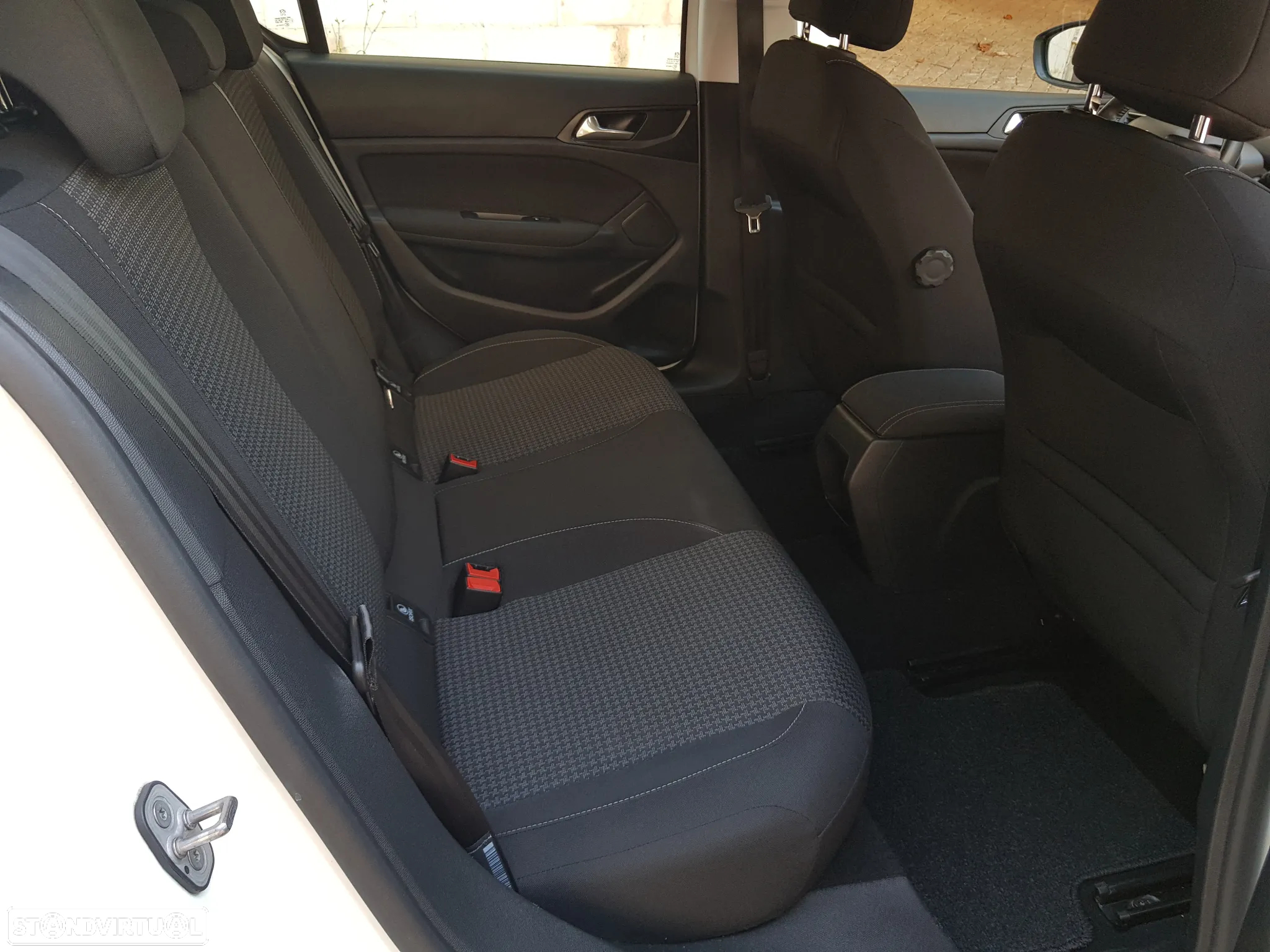 Peugeot 308 1.5 BlueHDi Style - 37