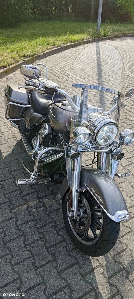 Harley-Davidson Touring Road King - 10