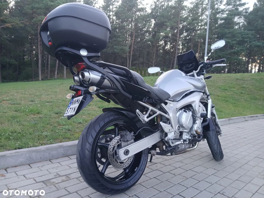 Yamaha FZ6 - 16